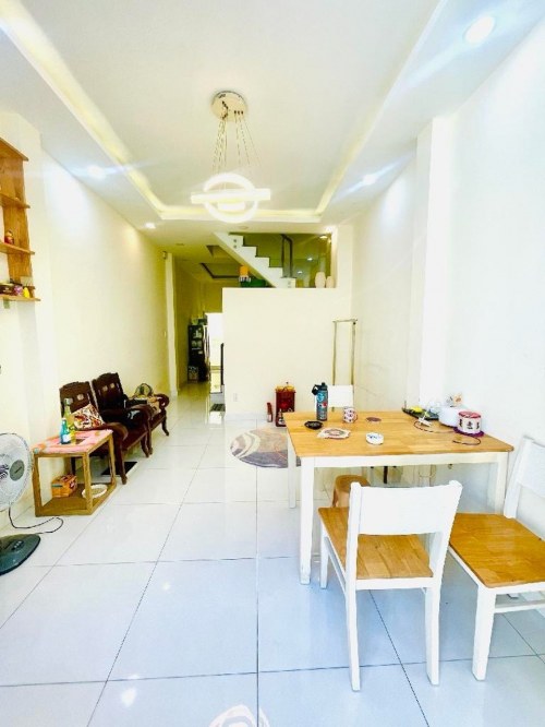 O3162 Nhà lô đất vuông 1/ Bạch Đằng Nhỉnh 6.x Tỷ (x tiểu học)