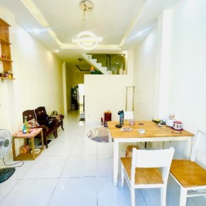 O3162 Nhà lô đất vuông 1/ Bạch Đằng Nhỉnh 6.x Tỷ (x tiểu học)