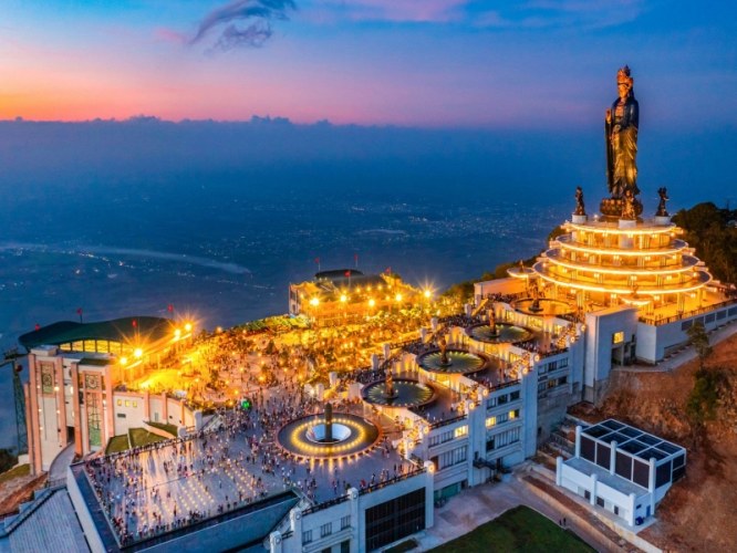 Sống và đầu tư tại Tây Ninh 2026: Sức hút từ "Kinh đô du lịch" Núi Bà Đen
